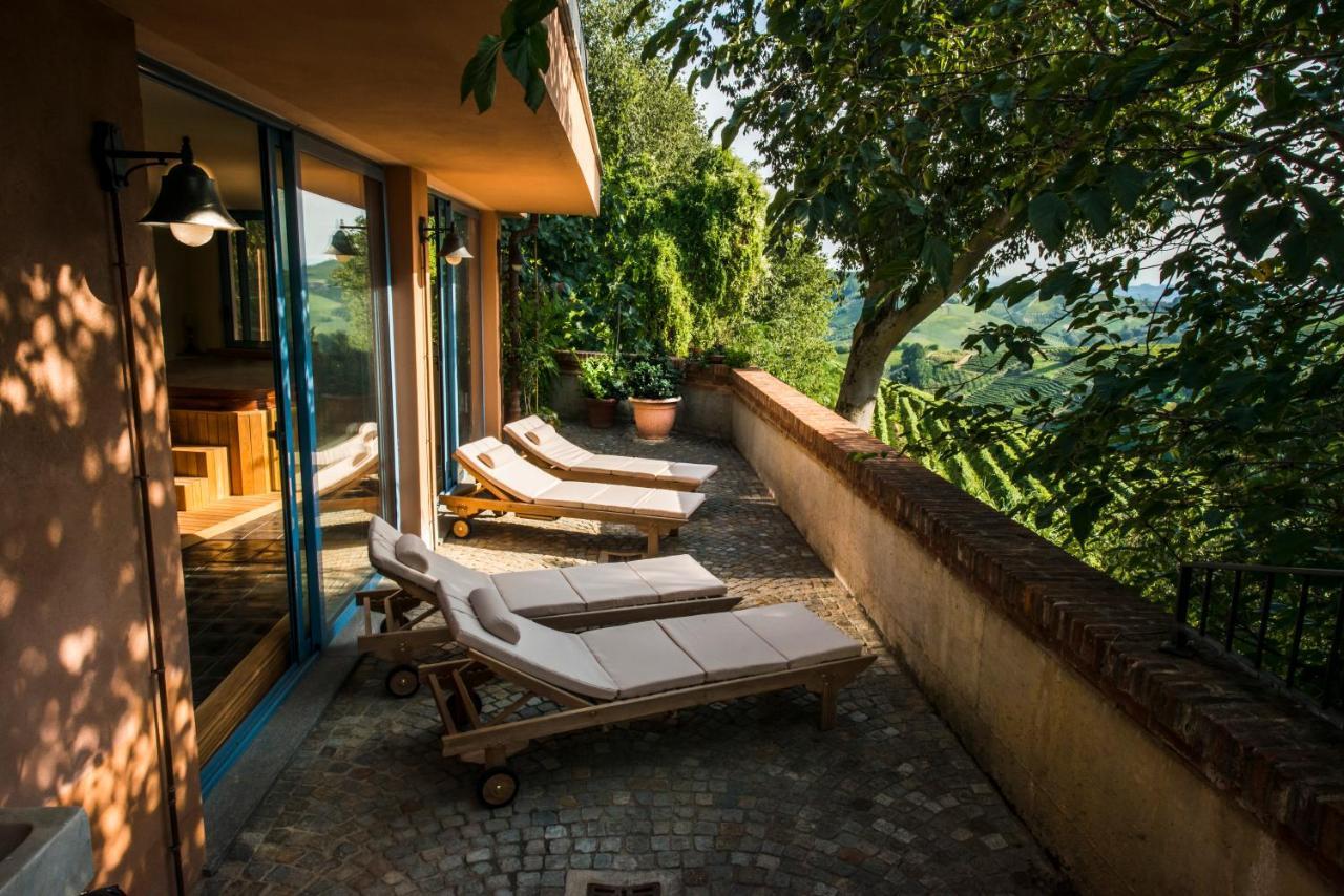 Albergo Ristorante Garibaldi Cisterna dʼAsti Exteriör bild