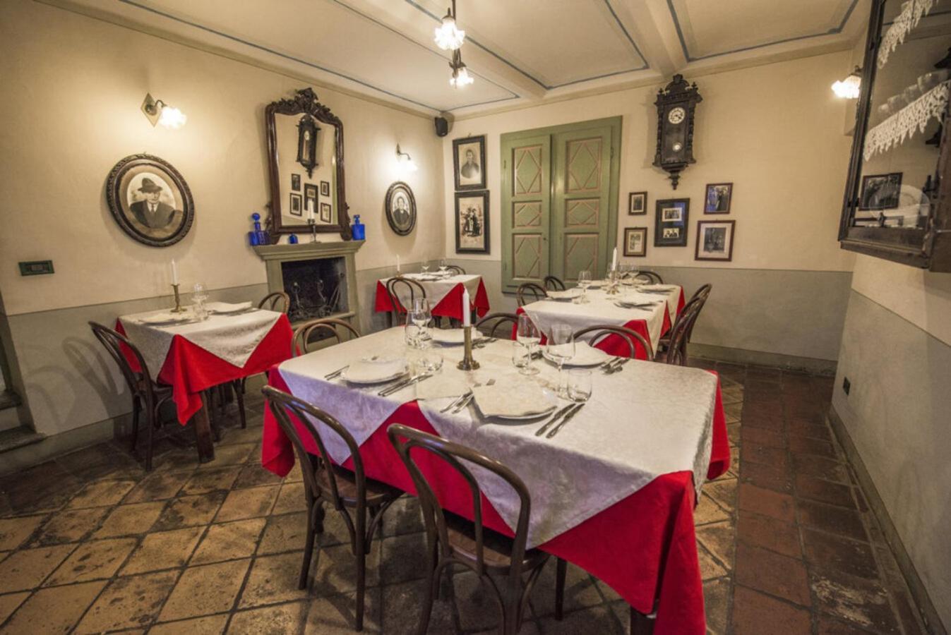 Albergo Ristorante Garibaldi Cisterna dʼAsti Exteriör bild