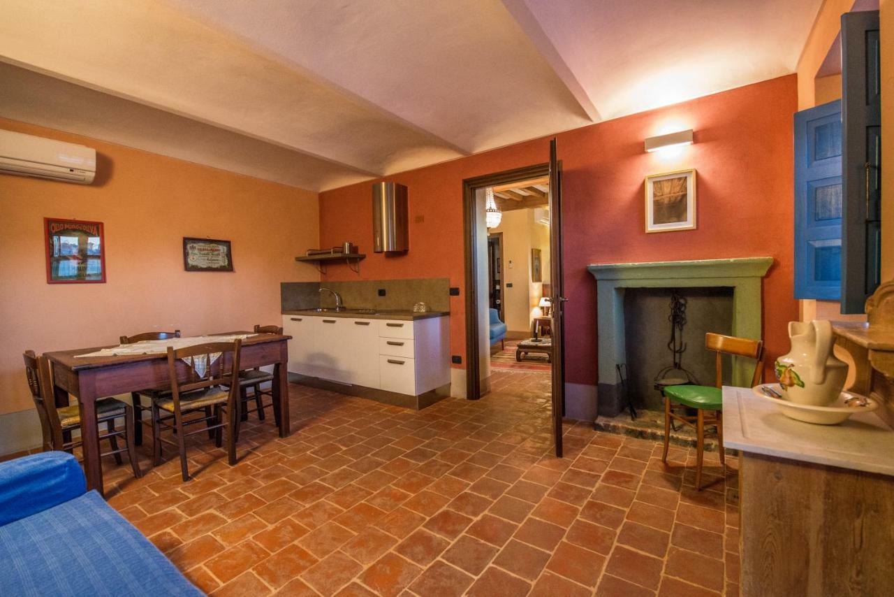 Albergo Ristorante Garibaldi Cisterna dʼAsti Exteriör bild