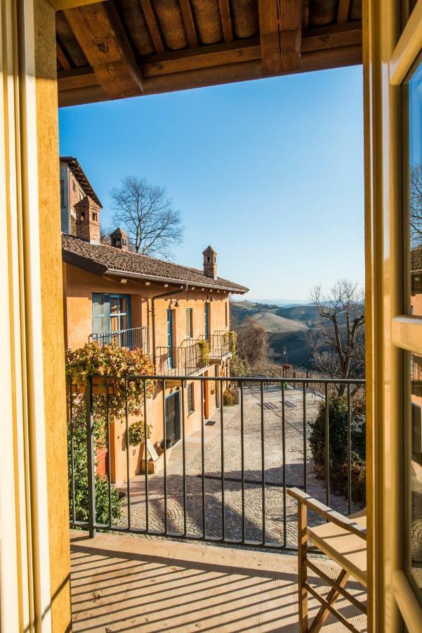 Albergo Ristorante Garibaldi Cisterna dʼAsti Exteriör bild