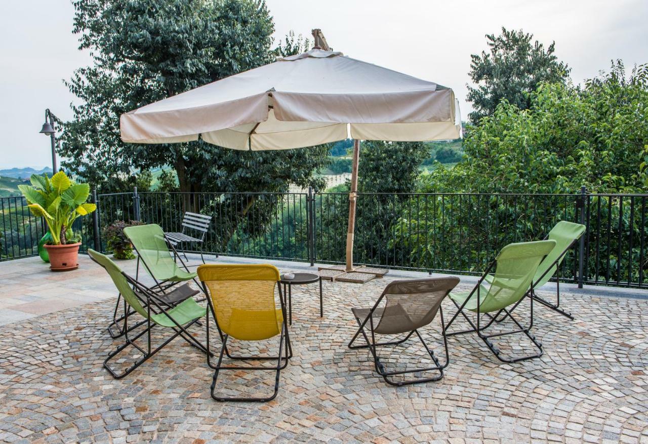 Albergo Ristorante Garibaldi Cisterna dʼAsti Exteriör bild