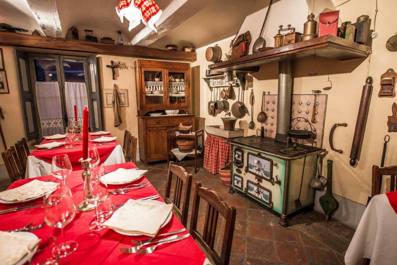 Albergo Ristorante Garibaldi Cisterna dʼAsti Exteriör bild